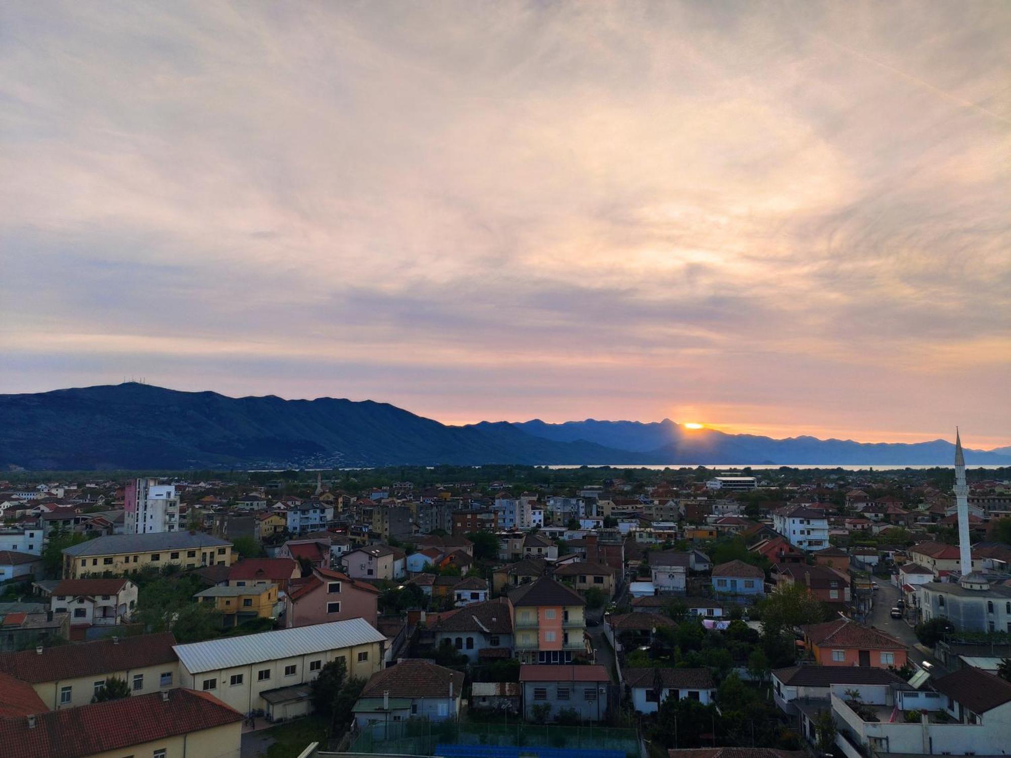 Sunset View Apartment Shkoder Rooftop Exterior photo